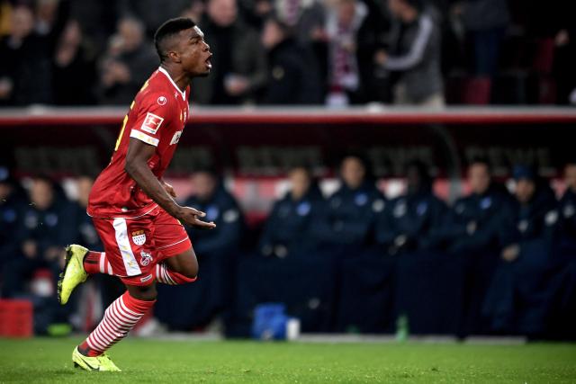 英媒：纽卡中卫博特曼即将回归